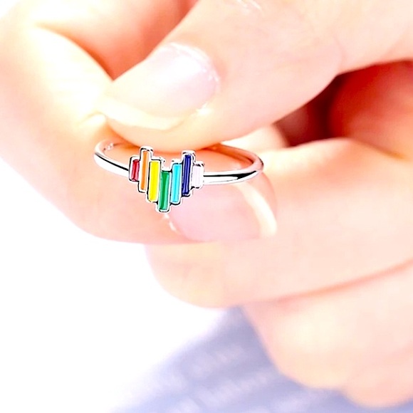 Dainty Rainbow Heart‎ 925 Sterling Silver Adjustable Band Ring - Picture 1 of 10